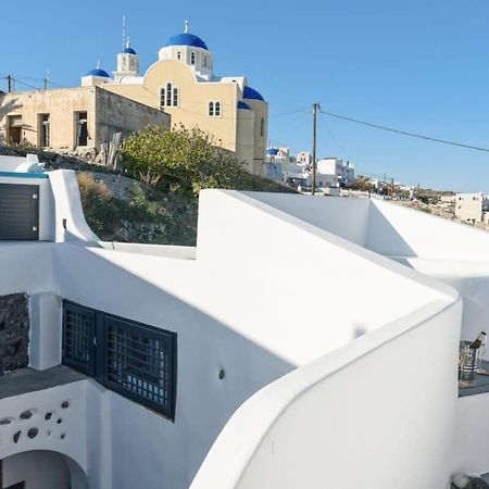 Santorini Traditional Apt With Private Hot Tub Daire Fira  Dış mekan fotoğraf